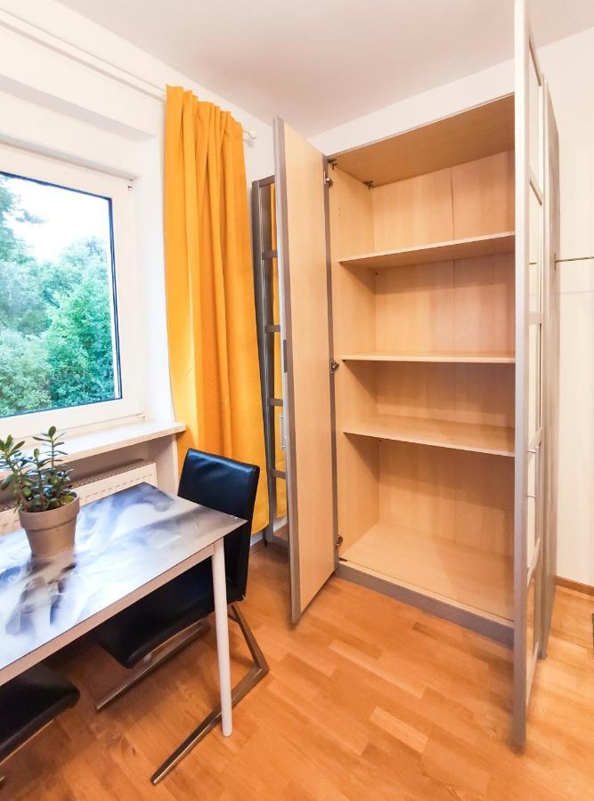 Modernes Zimmer Am Park Mit Garten, Huehner & Enten Мюнхен Экстерьер фото
